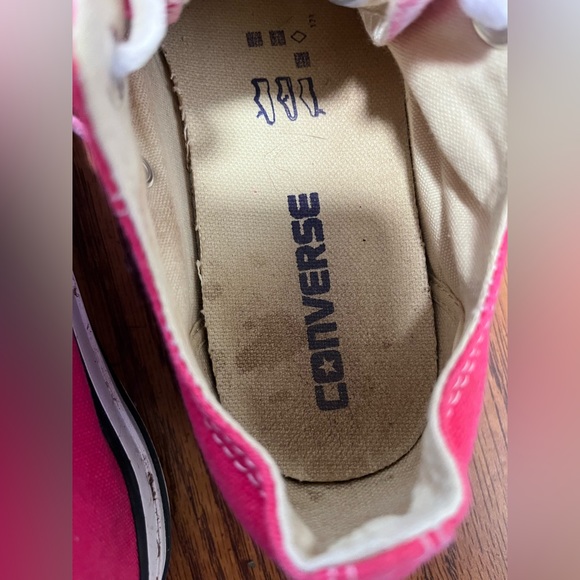 women’s Hot pink converse - Picture 5 of 8